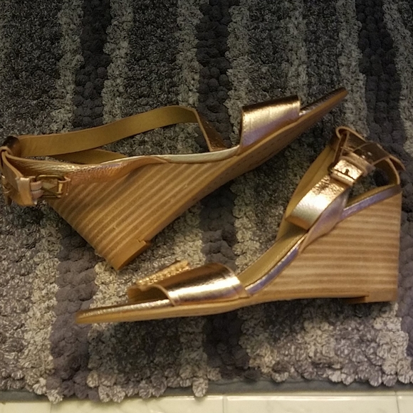 Splendid Rose Gold Wedge sandals - Picture 4 of 4